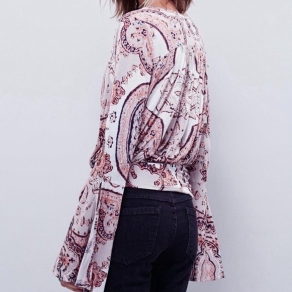 FREE PEOPLE FIONA PAISLEY WRAP TOP (Soft) W/ DEEP V NECK & BELL SLEEVES Sz XS - Picture 3 of 11